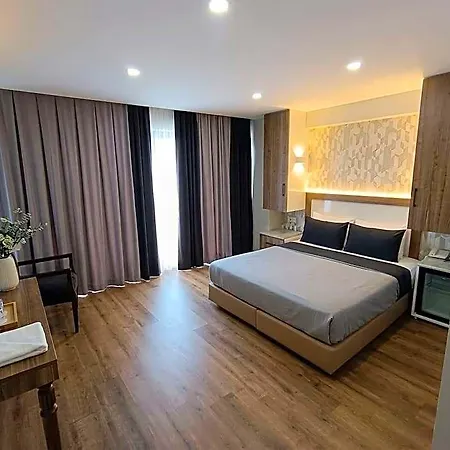 Sis Hotel